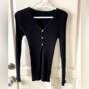 NWT Commense Brand.Size Medium.Black Long Sleeve Knit Top.